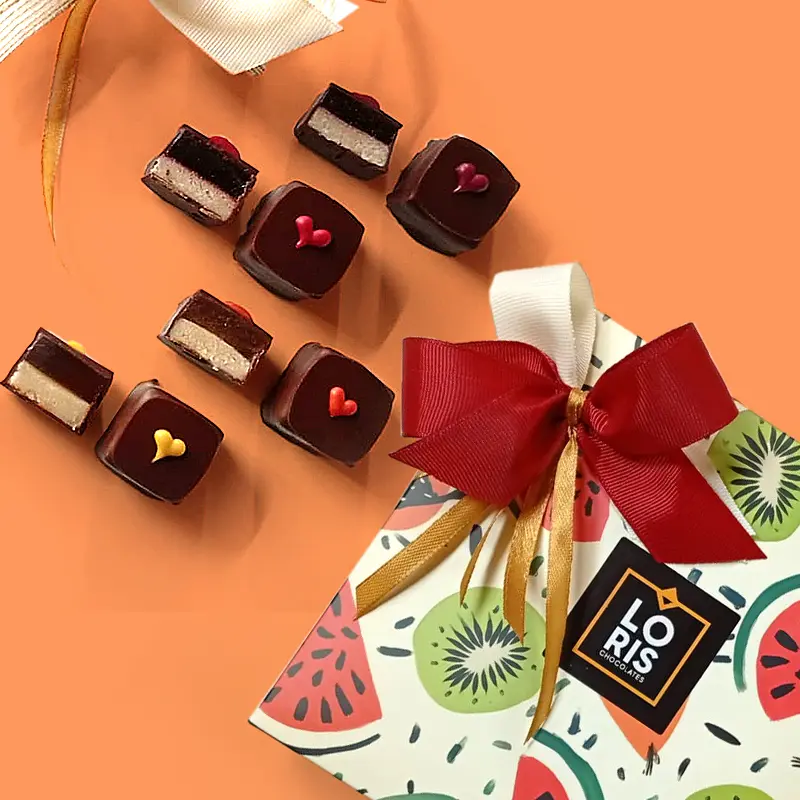 Caja 9 BOMBONES con mazapán y frutas