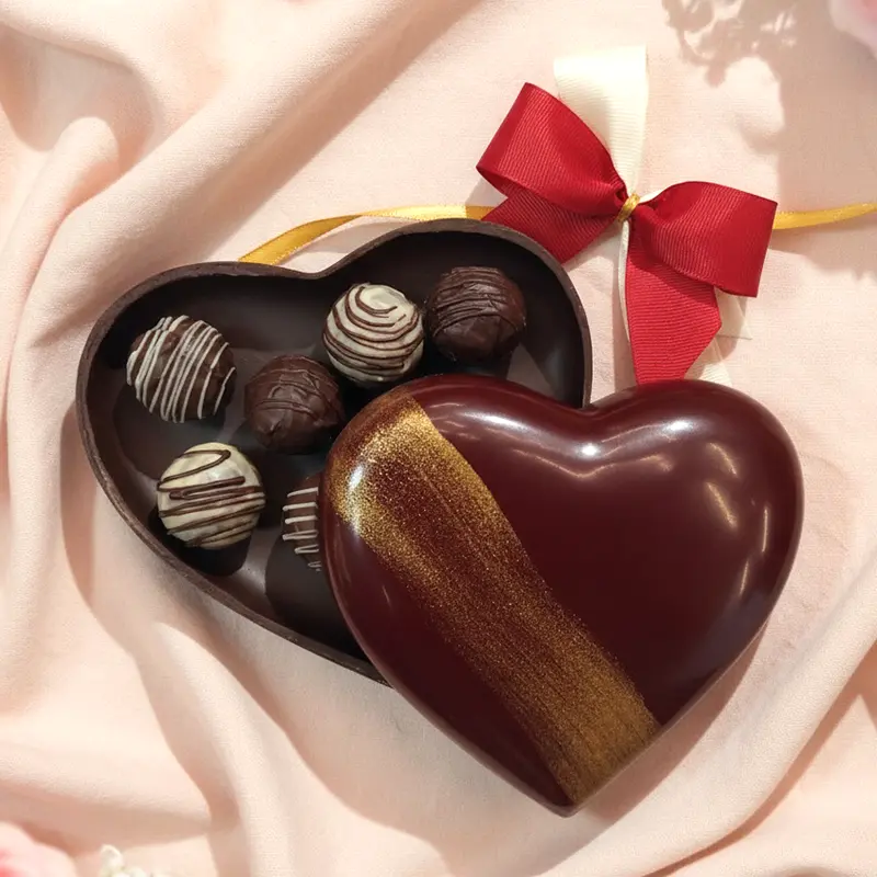 Bombonera CORAZÓN de chocolate GRANATE
