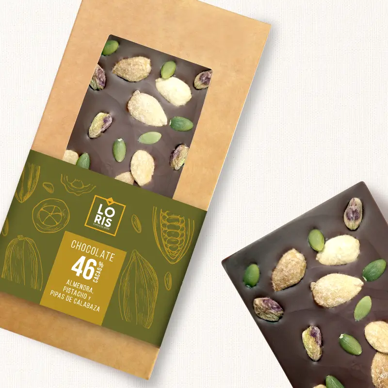 Chocolate 46% con almendra, pistacho y pipas de calabaza